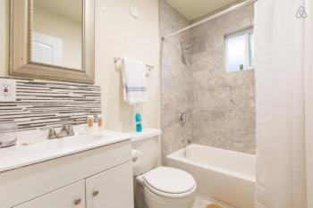 Las Vegas 2Bdr, 2 min Strip, Convention, SLS, LVCC Main image